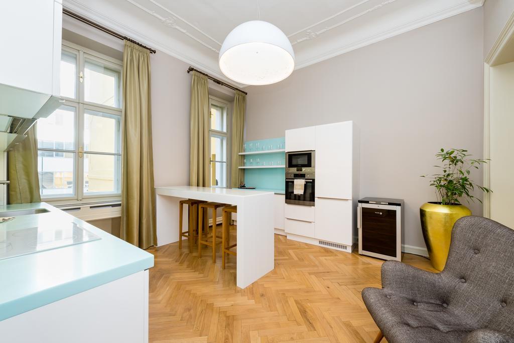 Grand By Tkc Apartahotel Praga